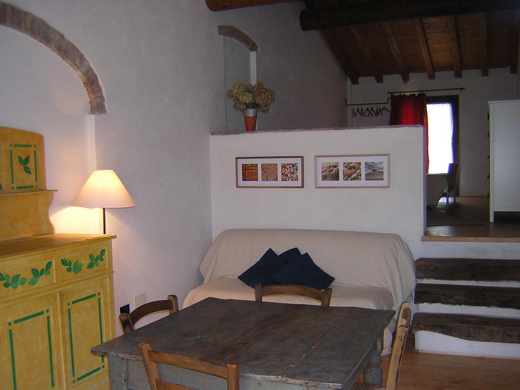 Agriturismo Trebisonda Country Resort Monzambano Habitación foto